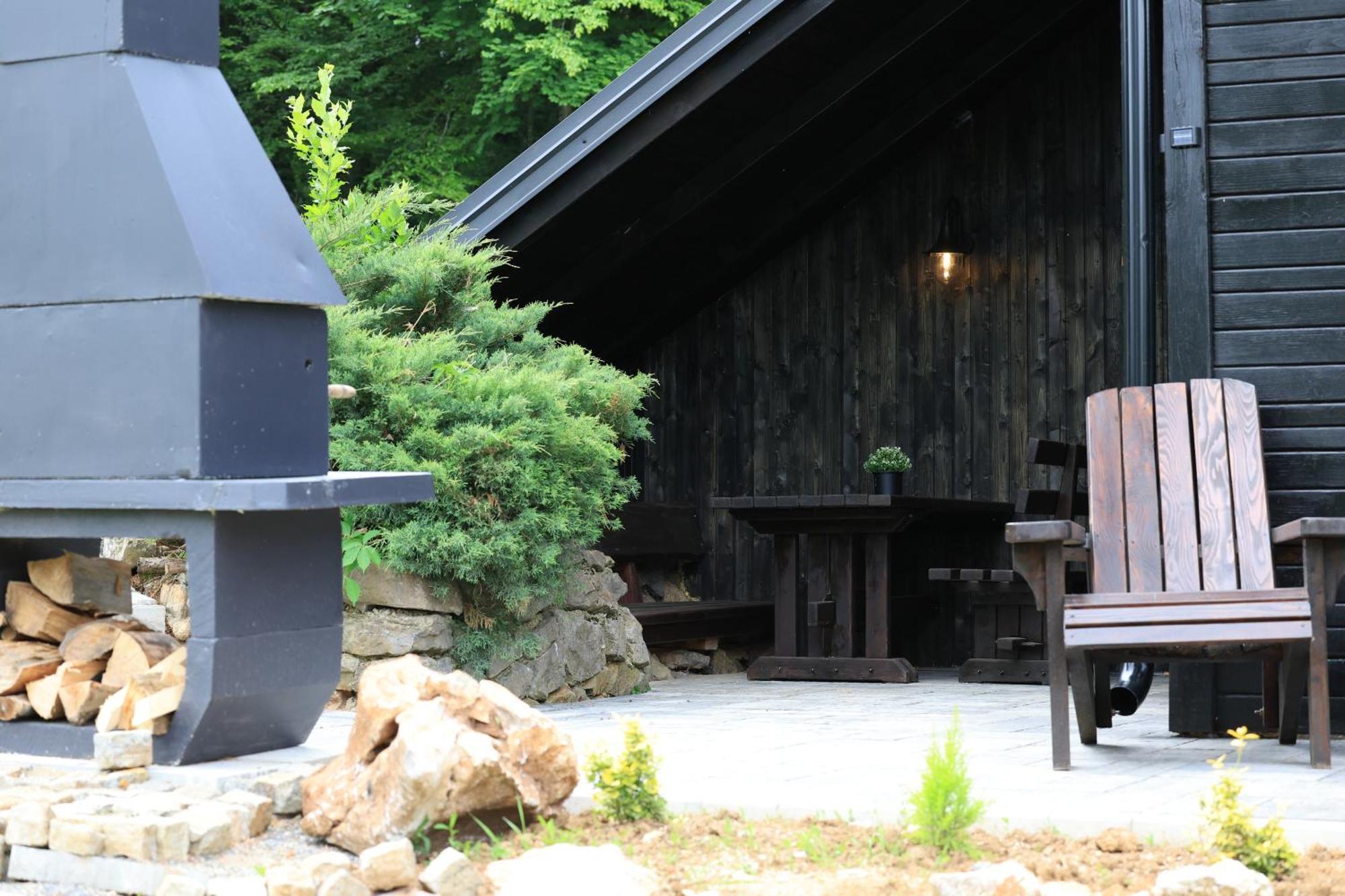 Woodenhouse With Two Apartments Otočac Екстериор снимка